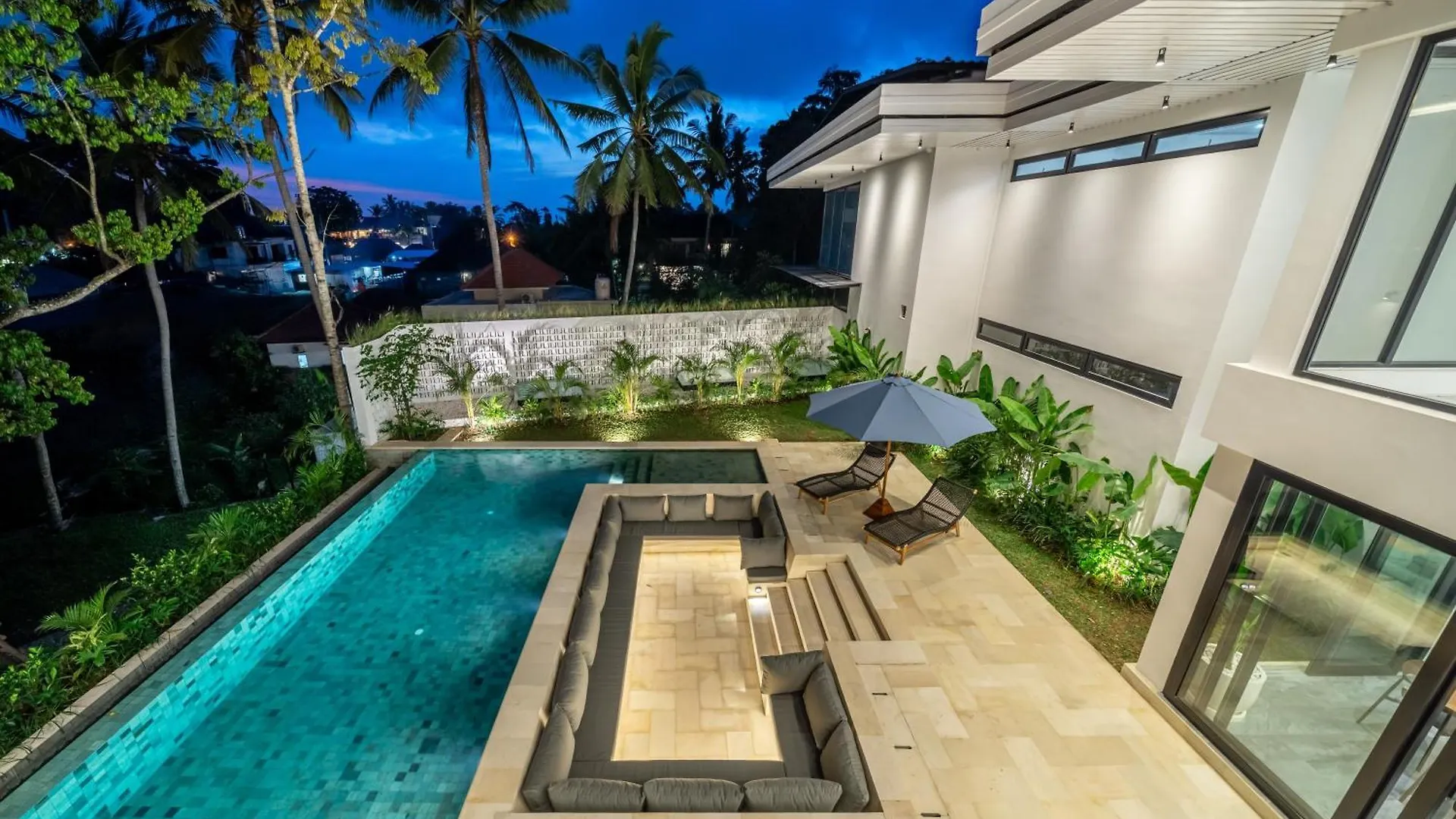 White Villa - Exclusive Modern Villa - Grand Living Space - Breathtaking Views Ubud  Indonesia